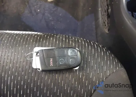 2015 Dodge Journey Sxt z USA, uszkodzony, nr VIN 3C4PDCBG8FT543350